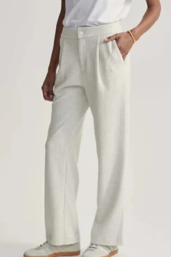 Aberdeen Straight Leg Pant