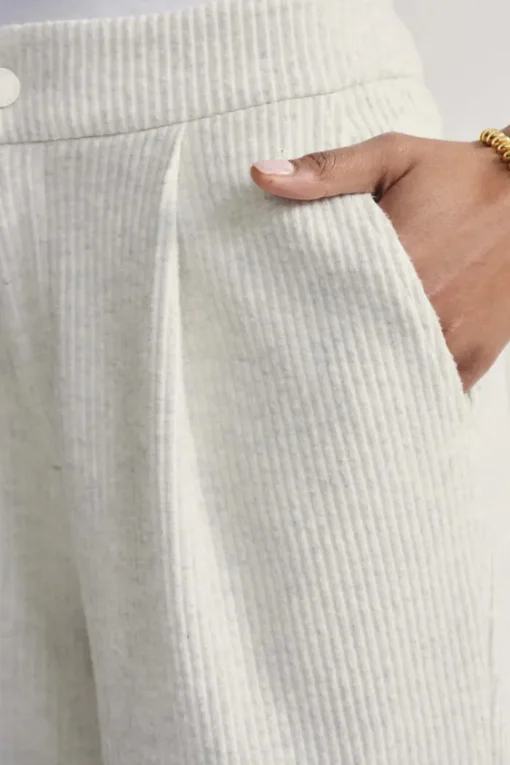 Aberdeen Straight Leg Pant