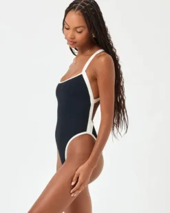 Baewatch One Piece
