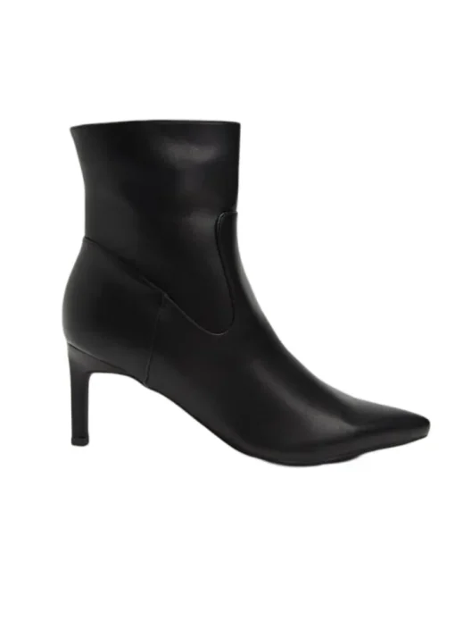 Henrie Bootie